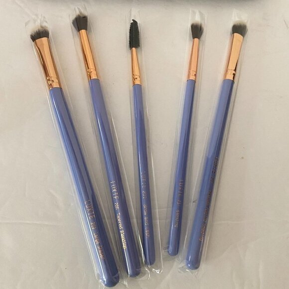 Luxie New Blue Wonderlust 5 Piece Blending Shading Brow Lash Brush Set & Bag - Picture 3 of 6